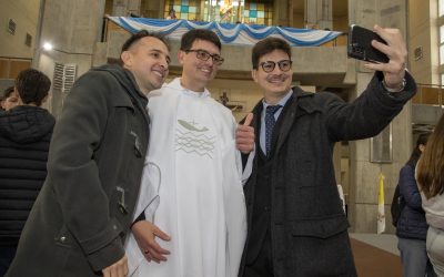 La familia salesiana celebra la ordenación de un nuevo sacerdote: Otto Kalenberg